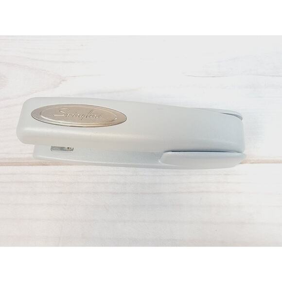 Swingline, Grey 747 Desktop Stapler, 30 Sheet, Durable Metal Stapler HEAVY DUTY - Picture 3 of 13